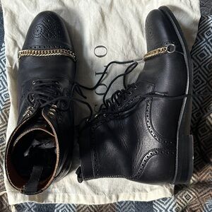 Taft Chain Boots. Good condition. Comes with dust bags. Size 42 (US 9-9.5)